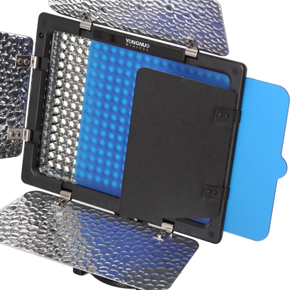 (未使用･未開封品)YONGNUO製 YN300- 300球 LED ビデオライト 超高輝度 色温度調整 リモコン付き Amazon | YONGNUO製 YN300-Ⅱ 300球 LED ビデオライト 超高輝度